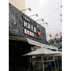萬(wàn)達(dá)廣場(chǎng)與廈門(mén)祥飛廣告 亞克力制品加工與廣告設(shè)計(jì)的完美結(jié)合